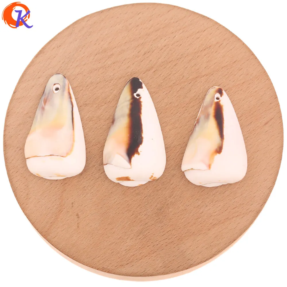 Cordial Design (About 20*40MM) 100Pcs Earring Findings/Hand Made/DIY Making/Charms/Natural Shell/Pendant/Jewelry Accessories
Cordial Design (About 20*40MM) 100Pcs Earring Findings/Hand Made/DIY Making/Charms/Natural Shell/Pendant/Jewelry Accessories