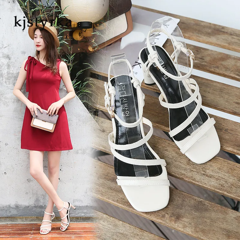 Kjstyrka 2019 girl shoes square toe fashion summer solid women sandals open toe female buckle female high heels sandalias mujer
Kjstyrka 2019 girl shoes square toe fashion summer solid women sandals open toe female buckle female high heels sandalias mujer