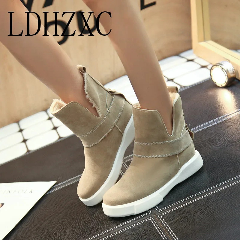 LDHZXC Winter Platform Snow Boots Plush Warm Fur Women Shoes Behind Casual Round Toe Ankle Boots Size 34-43
LDHZXC Winter Platform Snow Boots Plush Warm Fur Women Shoes Behind Casual Round Toe Ankle Boots Size 34-43