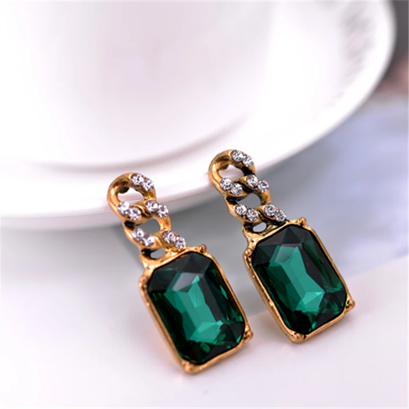 LUBOV Infinity Loop Design Drop Earrings Golden Metal Alloy Crystals Square Earrings for Women Girls Jewelry Gift New 2019
LUBOV Infinity Loop Design Drop Earrings Golden Metal Alloy Crystals Square Earrings for Women Girls Jewelry Gift New 2019