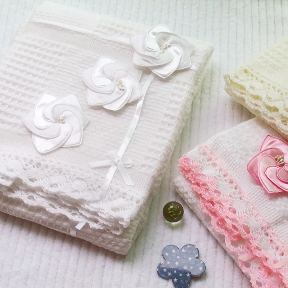 125x100cm Soft European floral knitting blanket throw blanket summer sofa baby cable knitted blanket shawl swaddle
125x100cm Soft European floral knitting blanket throw blanket summer sofa baby cable knitted blanket shawl swaddle