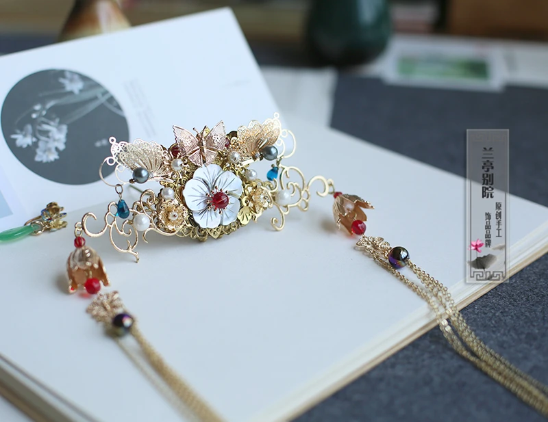 Liji Black Shell Flower Series Hair Tiara handmade Ancient Chinese Classical Hair Jewelry Cos Hanfu Hair Stick Brooch Necklace
Liji Black Shell Flower Series Hair Tiara handmade Ancient Chinese Classical Hair Jewelry Cos Hanfu Hair Stick Brooch Necklace