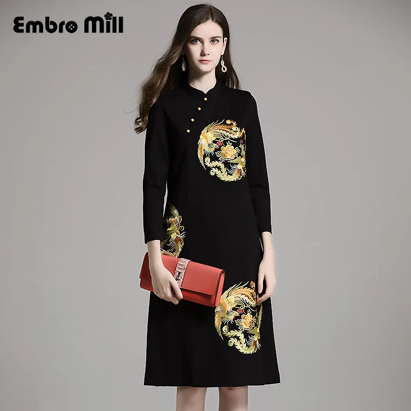 Autumn women Chinese style floral midi Cheongsam dress embroidery dresses plus size elegant loose lady Qipao party dress M-4XL
Autumn women Chinese style floral midi Cheongsam dress embroidery dresses plus size elegant loose lady Qipao party dress M-4XL