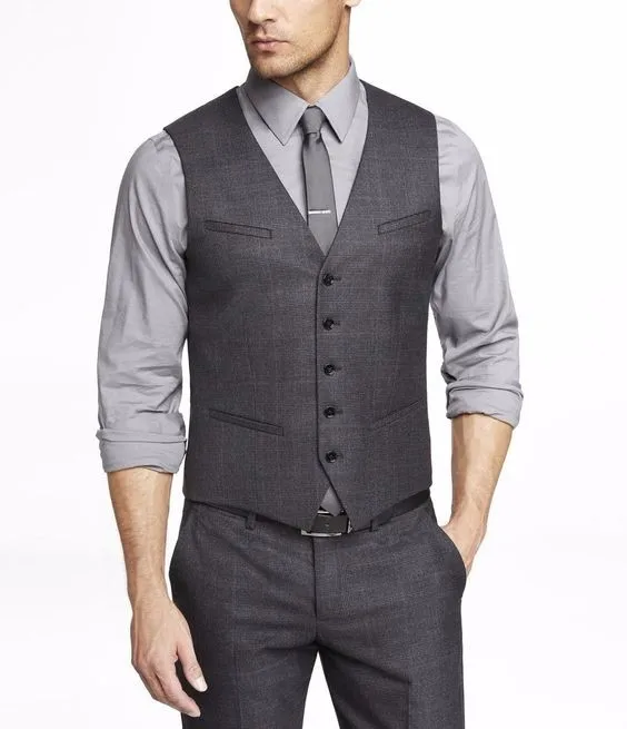Мужской облегающий жилет серого цвета свадебный по индивидуальному заказу |