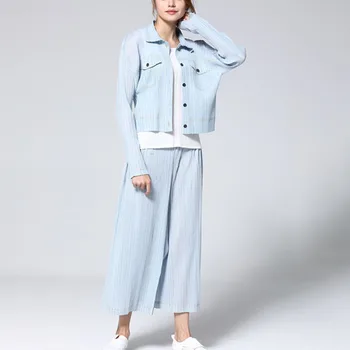 LANMREM 2020 Summer New Fashion Temperament Women Loose Casual Solid Color Pleated Wide-leg Pants Long-sleeved Jacket Set TC236
LANMREM 2020 Summer New Fashion Temperament Women Loose Casual Solid Color Pleated Wide-leg Pants Long-sleeved Jacket Set TC236