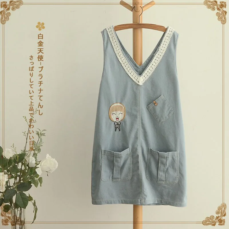 Mori Girl Denim Dress Women Lace Floral V Neck Sleeveless Embroidery Dress Cowboy Vestido Kawaii Dress Female U136
Mori Girl Denim Dress Women Lace Floral V Neck Sleeveless Embroidery Dress Cowboy Vestido Kawaii Dress Female U136