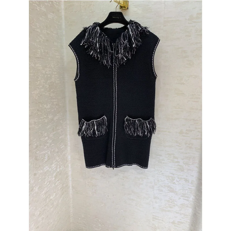 2019 Fall/Winter Knit Sleeveless Fringe Dress Black Temperament Loose Dress High-end quality queen
2019 Fall/Winter Knit Sleeveless Fringe Dress Black Temperament Loose Dress High-end quality queen