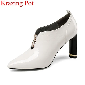 2018 superstar patent leather slip on crystal square heel women pumps pointed toe sweet elegant high heels wedding shoes L05
2018 superstar patent leather slip on crystal square heel women pumps pointed toe sweet elegant high heels wedding shoes L05