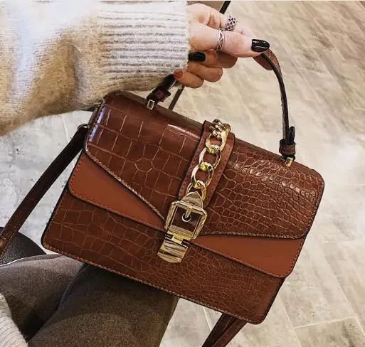 New high quality brand fashion ladies bag shoulder bag chain snake pattern decorative mobile handbag shoulder Messenger bag
New high quality brand fashion ladies bag shoulder bag chain snake pattern decorative mobile handbag shoulder Messenger bag