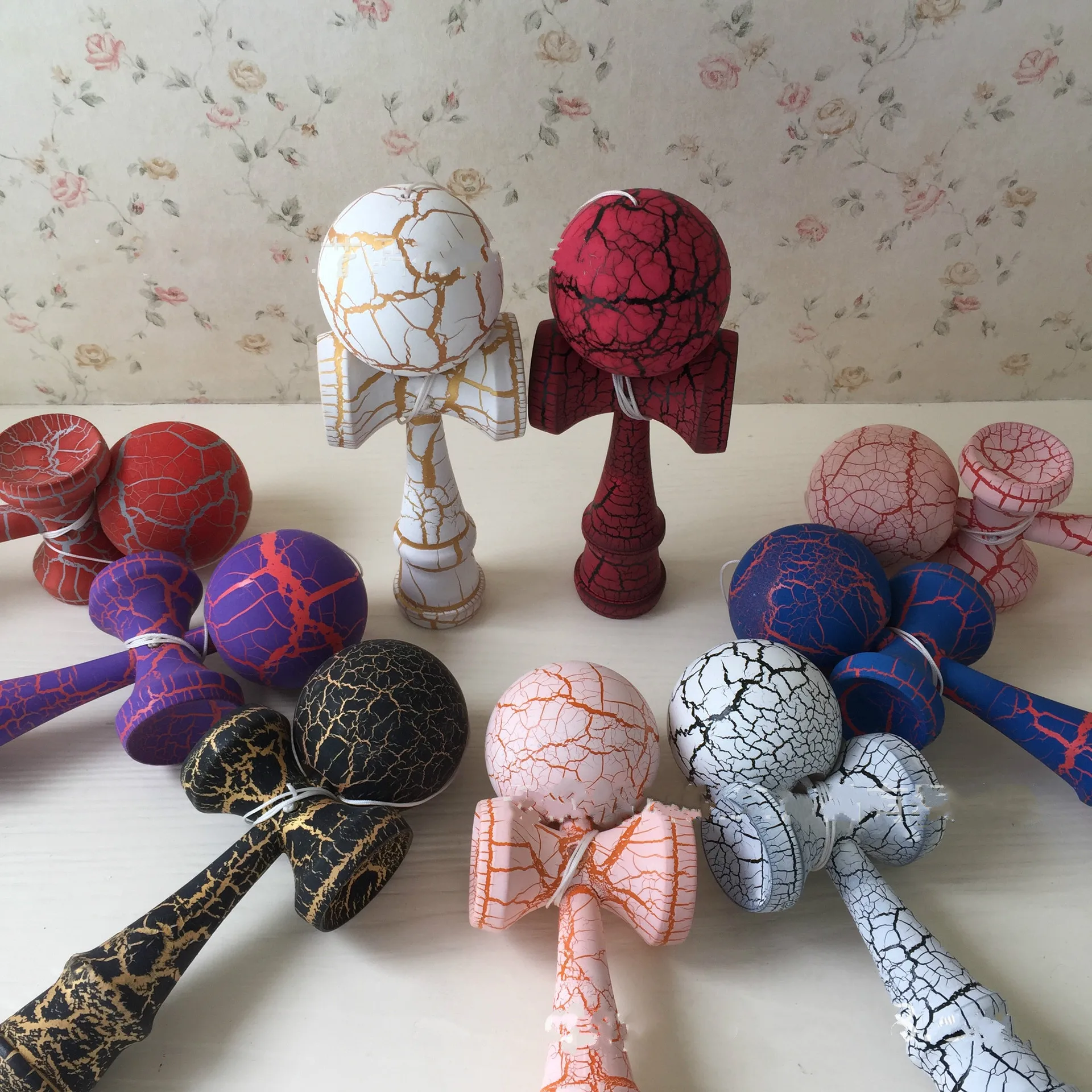 2019 Newest Full Crack paint Wood Kendama Ball Education Traditional Game Skill ball Exercise hand-eye coordination Toy
2019 Newest Full Crack paint Wood Kendama Ball Education Traditional Game Skill ball Exercise hand-eye coordination Toy