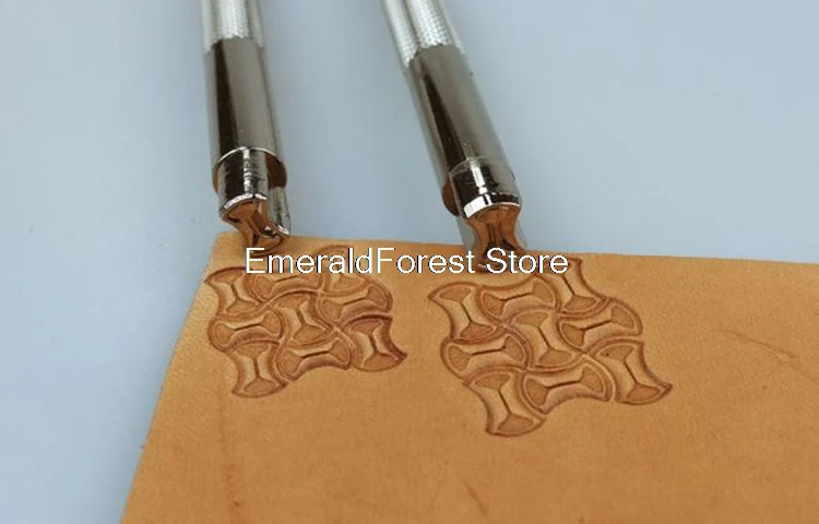 Leather tools DIY handmade leather appliances new steel leather printing engraving geometric patterns decorative patterns
Leather tools DIY handmade leather appliances new steel leather printing engraving geometric patterns decorative patterns