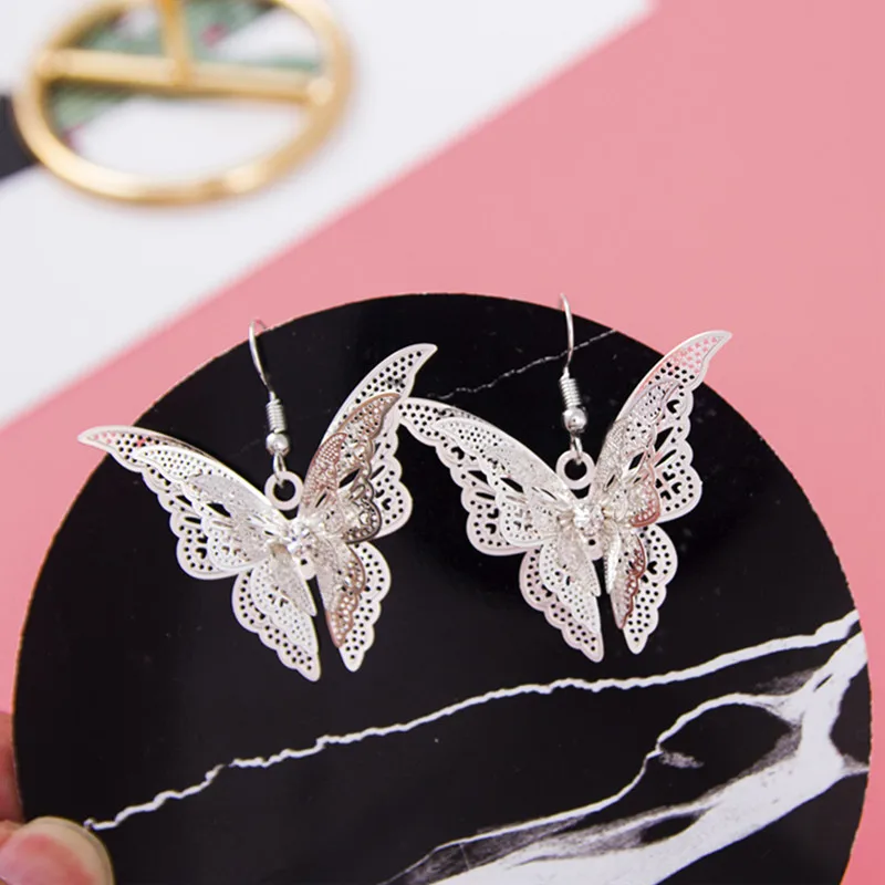 Korean New Personality Silver Color Shiny Butterfly Hook Earrings Elegant Wedding Party Women Drop Pendientes Mujer Jewelry
Korean New Personality Silver Color Shiny Butterfly Hook Earrings Elegant Wedding Party Women Drop Pendientes Mujer Jewelry
