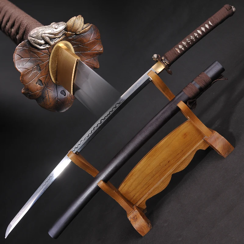 Katana Handmade Japanese Samurai Sword Fine polished&Oil Quenched Damascus Folded Steel Full Tang Blade Very Sharp
Katana Handmade Japanese Samurai Sword Fine polished&Oil Quenched Damascus Folded Steel Full Tang Blade Very Sharp