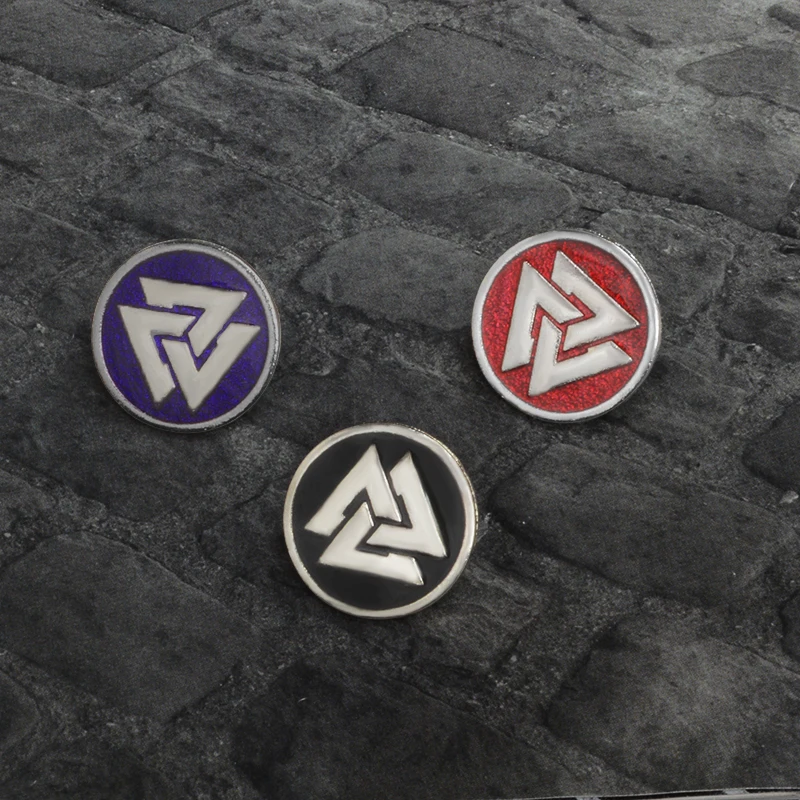 Viking Valknut brooch 3 color Triangle knot Rune Amulet Pin Metal badge Enamel pin Denim Jeans Shirt Bag Accessories Men Jewelry
Viking Valknut brooch 3 color Triangle knot Rune Amulet Pin Metal badge Enamel pin Denim Jeans Shirt Bag Accessories Men Jewelry