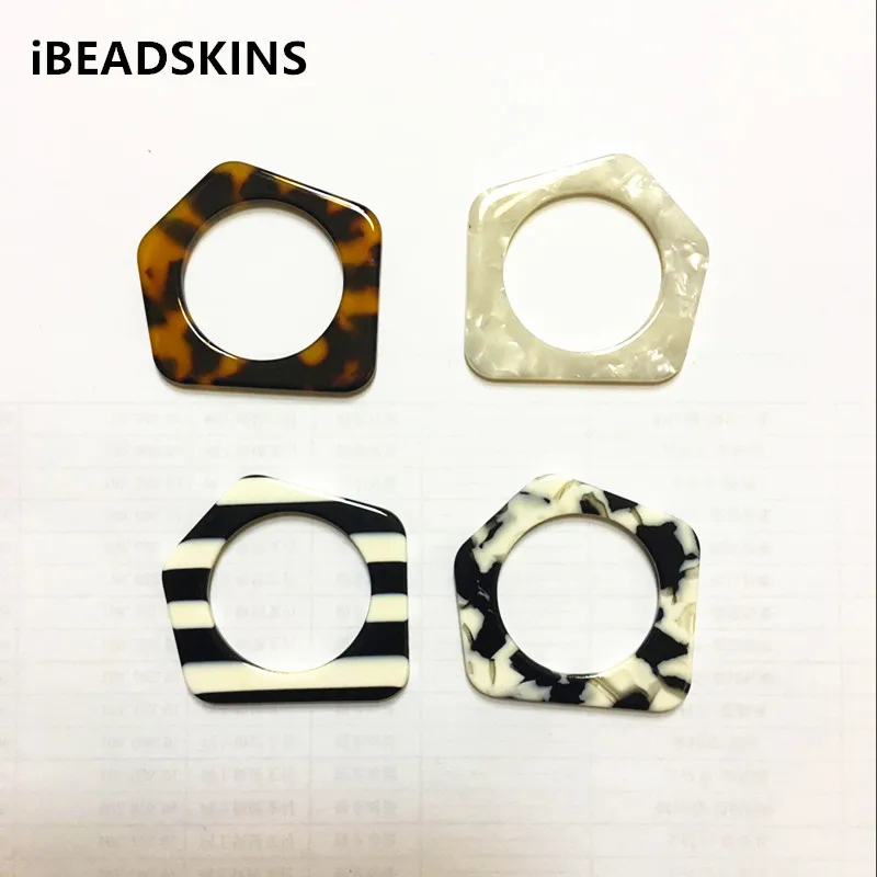 New arrival! 37x34mm 50pcs/lot geometric-shape acetic acid charms for/Earring Findings Jewelry making(As shown)
New arrival! 37x34mm 50pcs/lot geometric-shape acetic acid charms for/Earring Findings Jewelry making(As shown)