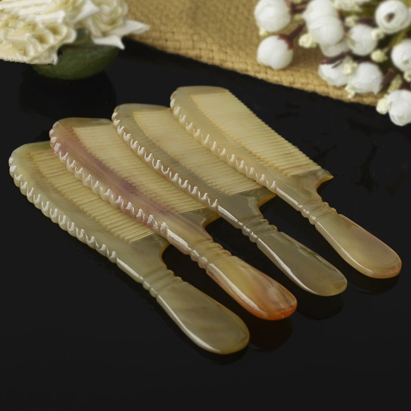 1PC Engraving Handle Horn Comb Gift Box Long Handle Shampoo Comb Massage Hair Comb G0411
1PC Engraving Handle Horn Comb Gift Box Long Handle Shampoo Comb Massage Hair Comb G0411