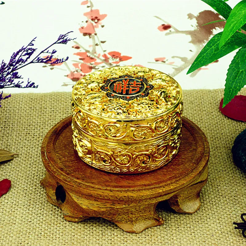 The new auspicious Babao disc line incense censer sandalwood incense furnace alloy eight auspicious tower antique copper incense
The new auspicious Babao disc line incense censer sandalwood incense furnace alloy eight auspicious tower antique copper incense