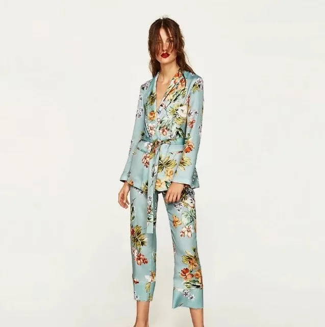 Woman Office Lady Flower Print Blazer Elegant Work Business Suits Set Notched Loose Straight Pants Two Piece Sets
Woman Office Lady Flower Print Blazer Elegant Work Business Suits Set Notched Loose Straight Pants Two Piece Sets