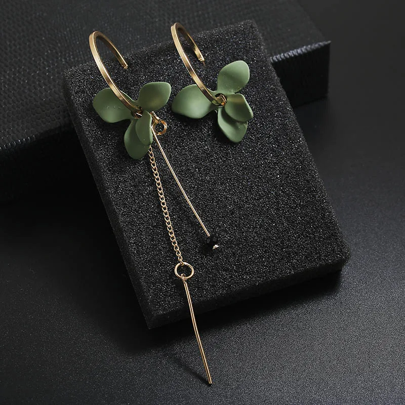 Trendy Flower Women Dangle Earrings Golden Big Circle Two Color Spray Paint Asymmetrical Earrings For Women Drops Earrings
Trendy Flower Women Dangle Earrings Golden Big Circle Two Color Spray Paint Asymmetrical Earrings For Women Drops Earrings