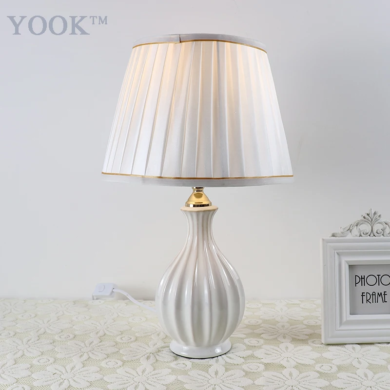 YOOK 2018 Modern Table Lamp Ceramic Table Lamp For Living Room White Vase Shaped Table Lamps For Bedroom 220v E27 Bulb
YOOK 2018 Modern Table Lamp Ceramic Table Lamp For Living Room White Vase Shaped Table Lamps For Bedroom 220v E27 Bulb