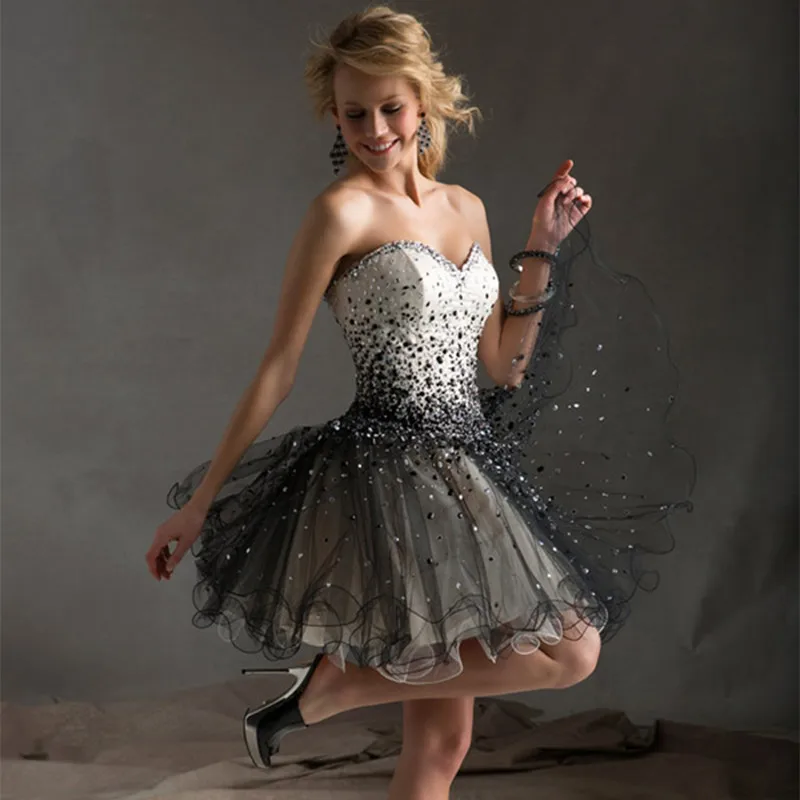 Black White Girls Ball Short Crystal Cocktail Dresses Mini Sexy Party Gown robe de cocktail vestidos de fiesta corto 2016
Black White Girls Ball Short Crystal Cocktail Dresses Mini Sexy Party Gown robe de cocktail vestidos de fiesta corto 2016