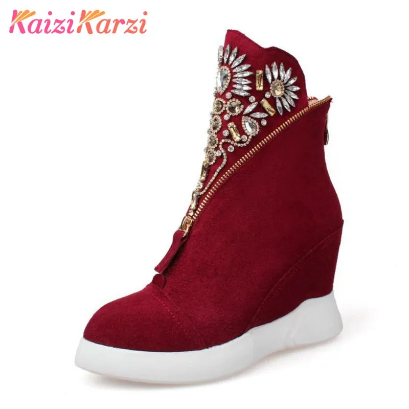 KaiziKarzi Size 32-43 Brand Shoes Women Real Leather Height Increasing Ankle Winter Boots For Women Zipper Flower Warm Botas
KaiziKarzi Size 32-43 Brand Shoes Women Real Leather Height Increasing Ankle Winter Boots For Women Zipper Flower Warm Botas
