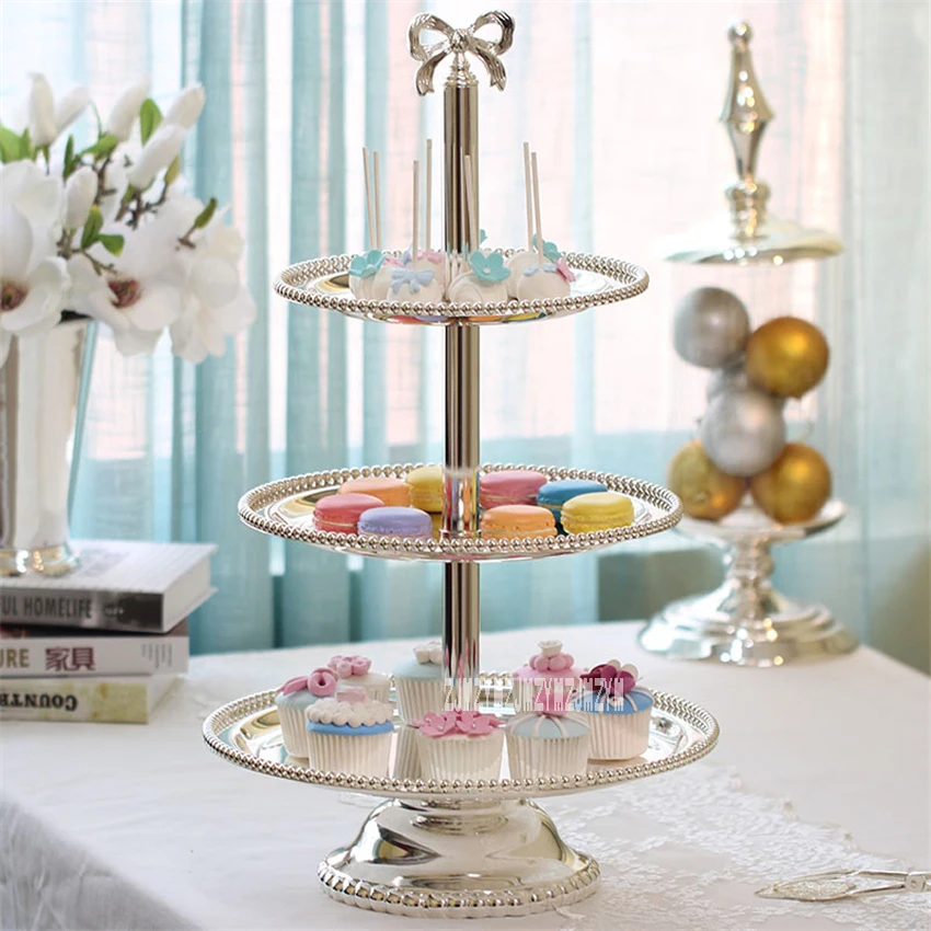 High-grade 2/3 Layers Dessert Tray Silver Plated Round Metal Cake Stand Cupcake Tray Wedding Party Decoration Cake Display Stand
High-grade 2/3 Layers Dessert Tray Silver Plated Round Metal Cake Stand Cupcake Tray Wedding Party Decoration Cake Display Stand
