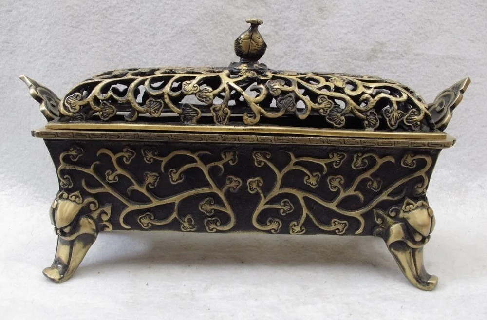 Chinese Buddhism Classic Bronze Copper Temple Flower veins incense burner Censer
Chinese Buddhism Classic Bronze Copper Temple Flower veins incense burner Censer