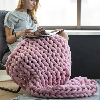 2018 INS Handmade Knitted Blanket Baby Thick Yarn Merino Wool Bulky Winter Blanket Machine Washable Home Decor Throws Blankets
2018 INS Handmade Knitted Blanket Baby Thick Yarn Merino Wool Bulky Winter Blanket Machine Washable Home Decor Throws Blankets