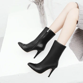 Dilalula New Elegant Women Ankle Boots Pointed Toe Super High Spiked Heels Boots Female Autumn Winter Boots Big Size 28-52
Dilalula New Elegant Women Ankle Boots Pointed Toe Super High Spiked Heels Boots Female Autumn Winter Boots Big Size 28-52