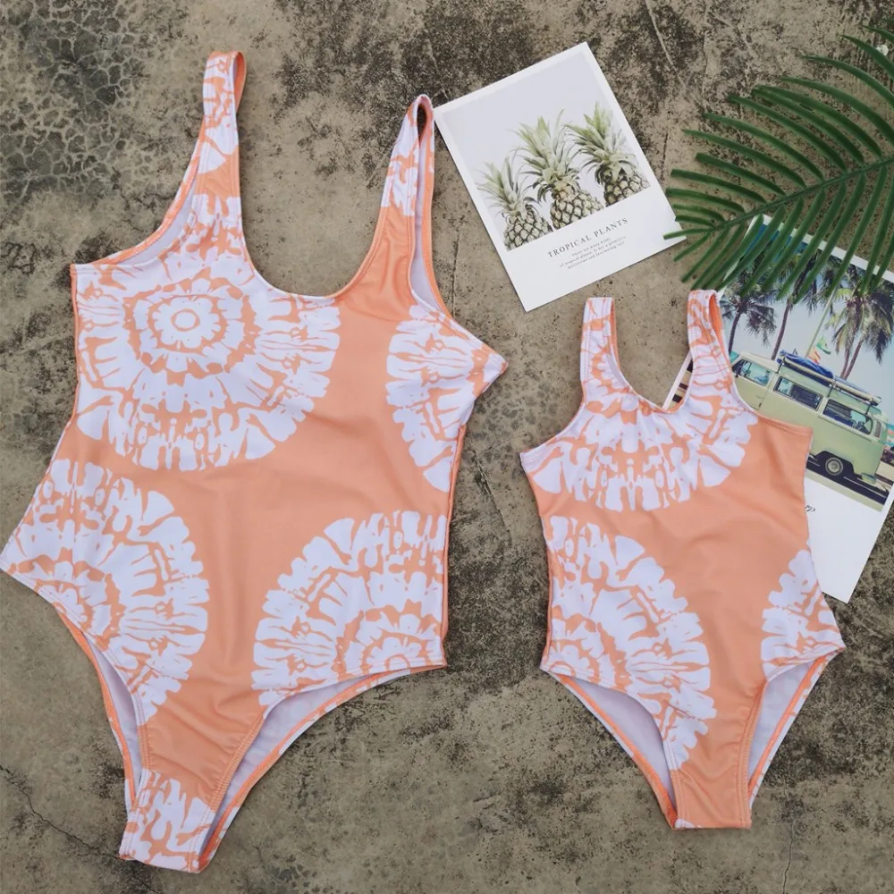 Mother Daughter Swimwear One-Piece Bikini Swimsuits Family Look Mommy and Me Clothes Mom and Daughter Dress Matching Outfits
Mother Daughter Swimwear One-Piece Bikini Swimsuits Family Look Mommy and Me Clothes Mom and Daughter Dress Matching Outfits