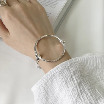 Punk 925 Sterling Silver Big Round Bangle Bracelet Bright White Gold Metal Bracelet Bangels Women Elegant Luxury Brand Jewelry
Punk 925 Sterling Silver Big Round Bangle Bracelet Bright White Gold Metal Bracelet Bangels Women Elegant Luxury Brand Jewelry