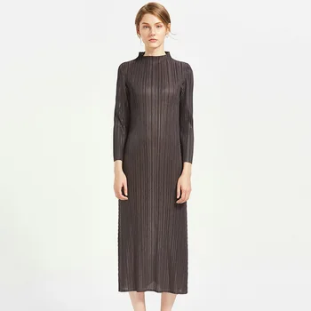 Plus Size Dress Woman 2018 Autumn New Solid Color Brief Stand Collar Long Sleeves Big Stretch Miyake Pleats A-Line Midi Dress
Plus Size Dress Woman 2018 Autumn New Solid Color Brief Stand Collar Long Sleeves Big Stretch Miyake Pleats A-Line Midi Dress