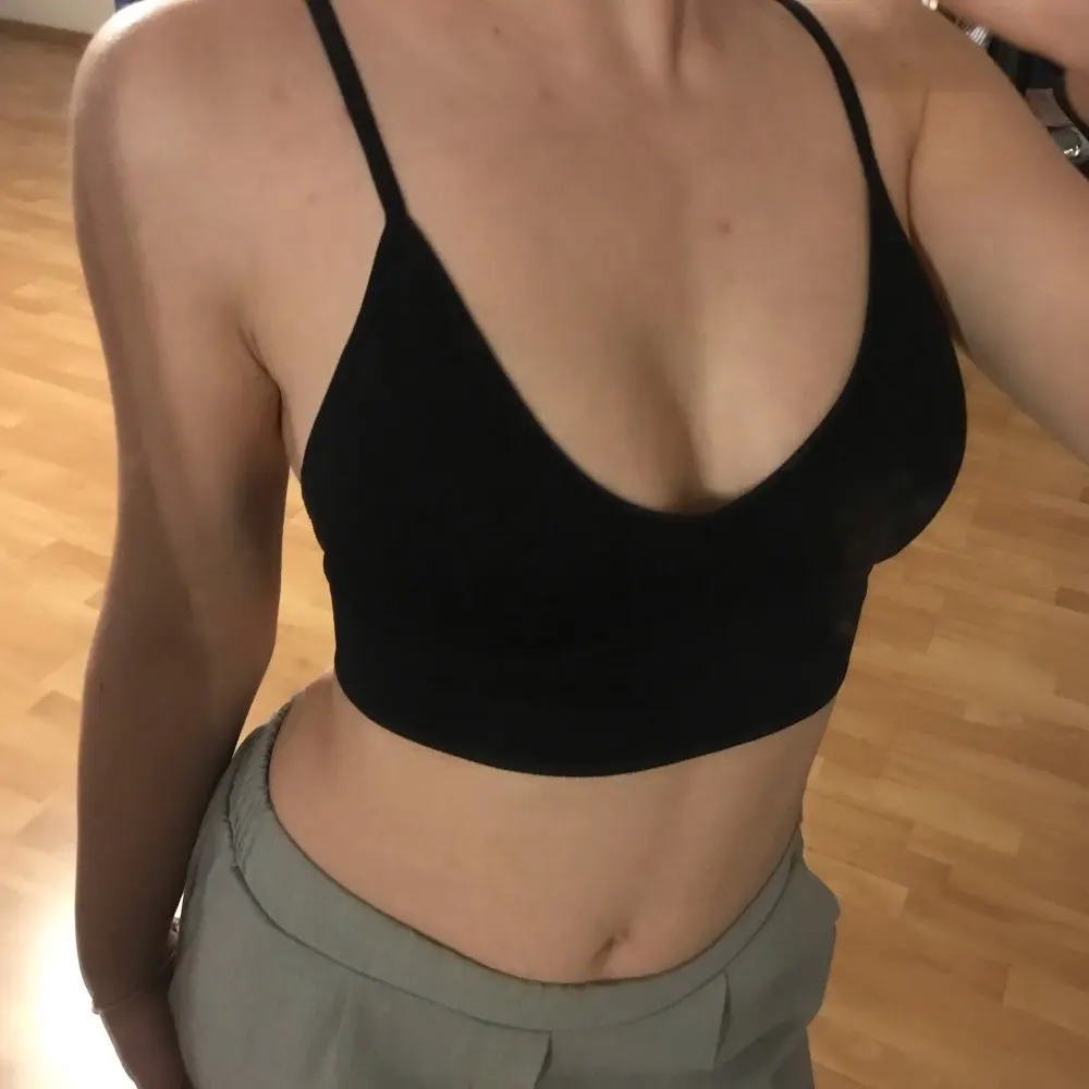 Triangle Cup Seamless Sports Bra Deep V Sport Bra Top Fitness Women Comfort Wireless Padded Female Gym Bra Sujetador Deportivo
Triangle Cup Seamless Sports Bra Deep V Sport Bra Top Fitness Women Comfort Wireless Padded Female Gym Bra Sujetador Deportivo