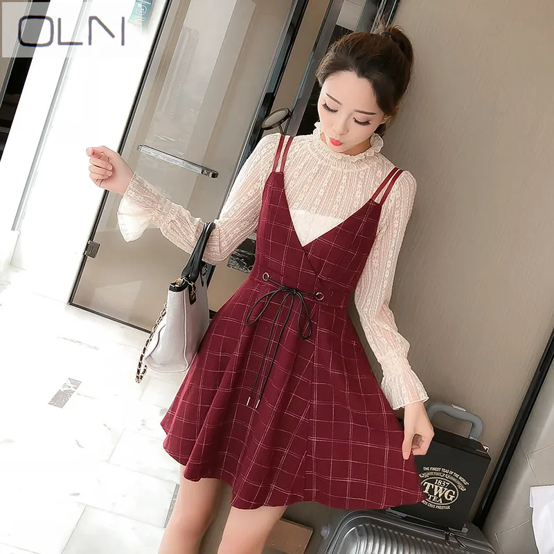 Hong Kong-style new 2019 lace top + dress waist slimming fashion suit two-piece
Hong Kong-style new 2019 lace top + dress waist slimming fashion suit two-piece