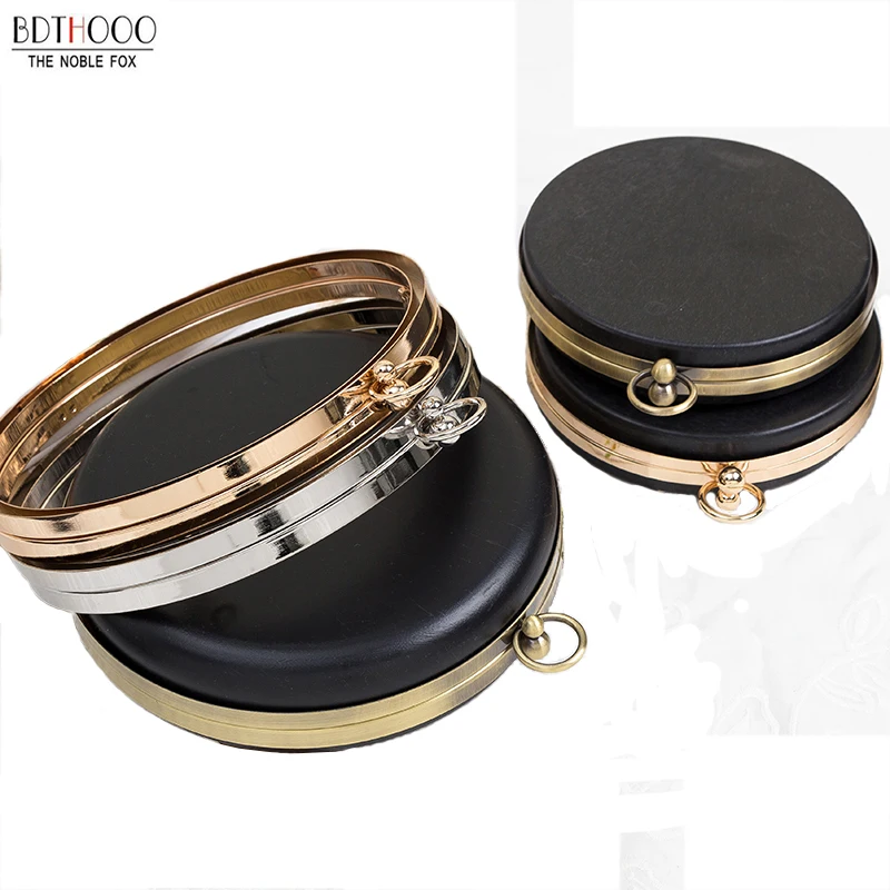 BDTHOOO 18cm Metal Clasps Dinner Round Box Purses Frame Handles for DIY Handbags Kiss Twisted Lock Buckle Tone Bag Accessories
BDTHOOO 18cm Metal Clasps Dinner Round Box Purses Frame Handles for DIY Handbags Kiss Twisted Lock Buckle Tone Bag Accessories