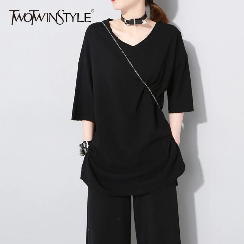 TWOTWINSTYLE Basic V Neck T Shirt For Women Short Sleeve Split Big Size Long T Shirts 2019 Summer Female Casual New Clothing
TWOTWINSTYLE Basic V Neck T Shirt For Women Short Sleeve Split Big Size Long T Shirts 2019 Summer Female Casual New Clothing