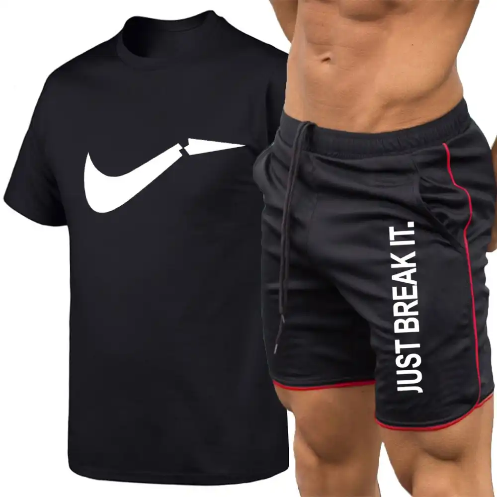 Спортивные шорты и футболка мужские