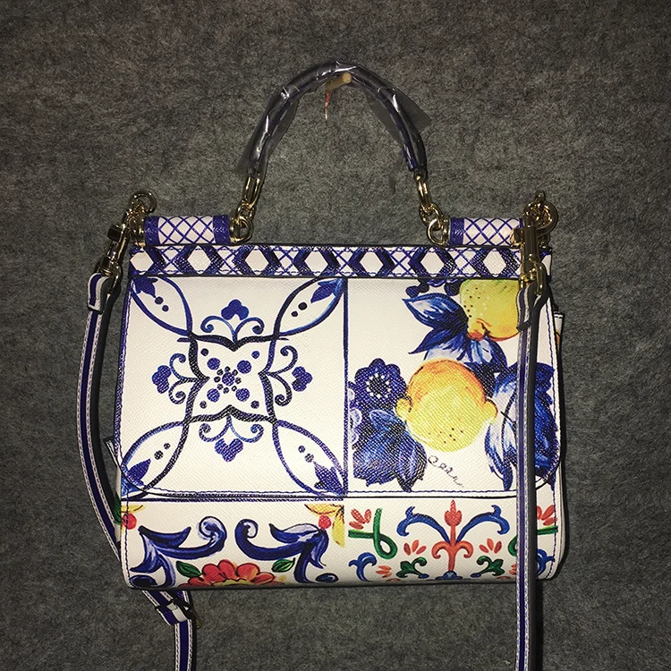 free shipping the new 2018 national wind blue and white porcelain colorful flowers bag
free shipping the new 2018 national wind blue and white porcelain colorful flowers bag