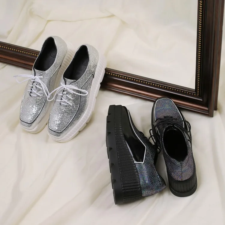 GPOKHDS 2020 women fashion sneakers sheepskin silver color autumn spring Vulcanize Shoes casual increasing wedges sneakers
GPOKHDS 2020 women fashion sneakers sheepskin silver color autumn spring Vulcanize Shoes casual increasing wedges sneakers