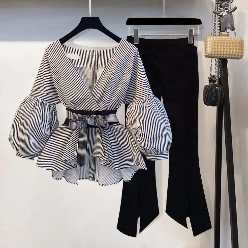 YiLin Kay 2019 Spring Summer Striped Bow Lantern Sleeve Blouse Women's Pants Set + Black Split Flare Sleeve 2 PCS Suits
YiLin Kay 2019 Spring Summer Striped Bow Lantern Sleeve Blouse Women's Pants Set + Black Split Flare Sleeve 2 PCS Suits