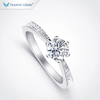Tianyu gems simple jewelry 925 sterling silver white moissanite stone promise engagement ring for women
Tianyu gems simple jewelry 925 sterling silver white moissanite stone promise engagement ring for women