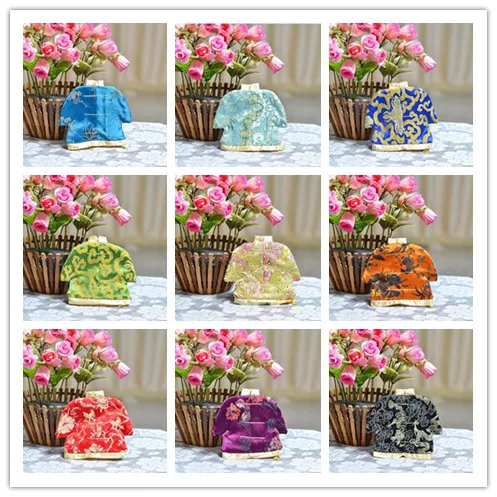 Free shipping lovely printing brocade clothing shape gift bags,14cm*12cm*,80pcs/lots,LSQZ3-1
Free shipping lovely printing brocade clothing shape gift bags,14cm*12cm*,80pcs/lots,LSQZ3-1
