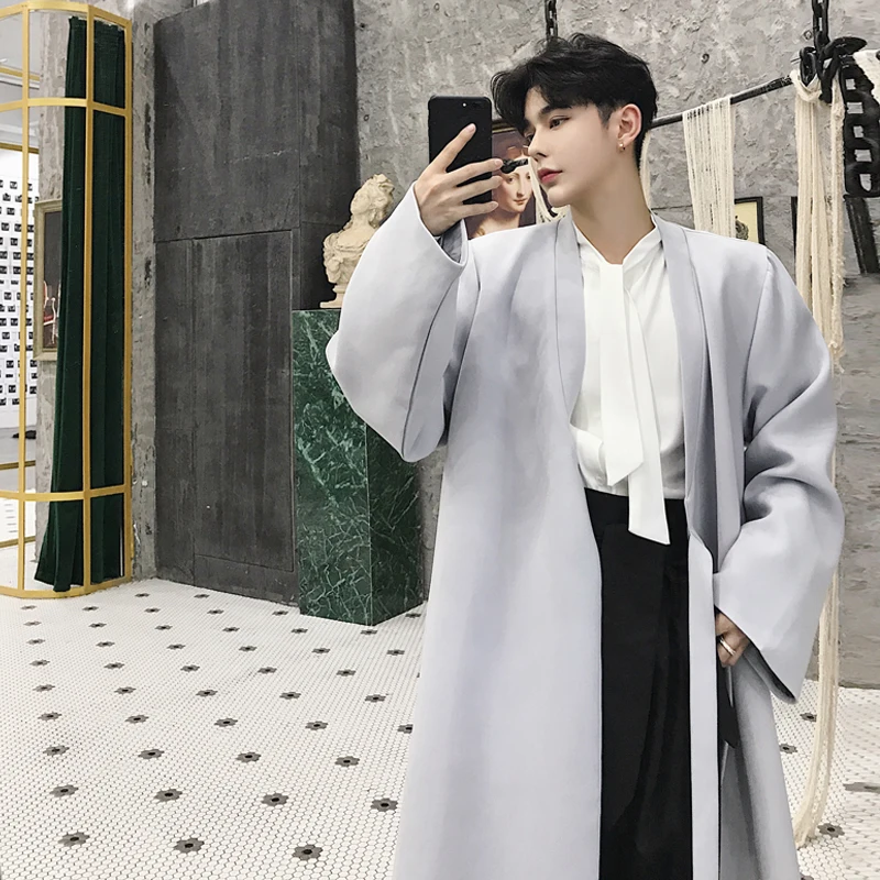 M-XXL!Autumn designer new retro art long section over the knee coat tide brand men's no collar without buckle windbreaker.
M-XXL!Autumn designer new retro art long section over the knee coat tide brand men's no collar without buckle windbreaker.