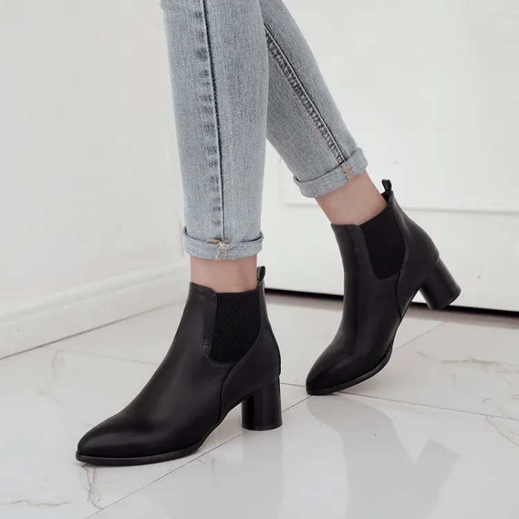 Big Size11 12 13 14 15 16 Simple set of European and American pointed women's boots in autumn and winter
Big Size11 12 13 14 15 16 Simple set of European and American pointed women's boots in autumn and winter