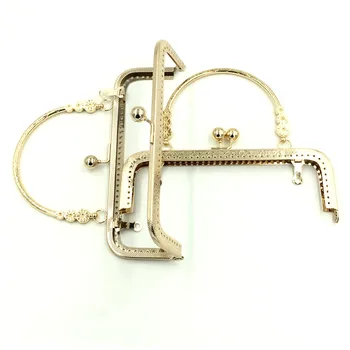 Kiss Clasp Buckle Clip Lock Rose Gold Clutch Metal Rectangle Frame Handbag Handle Crafts Findings 18x15cm 10Pcs
Kiss Clasp Buckle Clip Lock Rose Gold Clutch Metal Rectangle Frame Handbag Handle Crafts Findings 18x15cm 10Pcs
