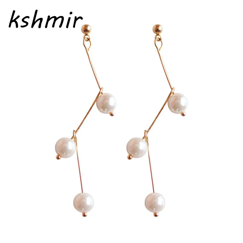 kshmir Acme contracted Pearl earrings Long meteor earrings Irregular earrings The girl accessories
kshmir Acme contracted Pearl earrings Long meteor earrings Irregular earrings The girl accessories