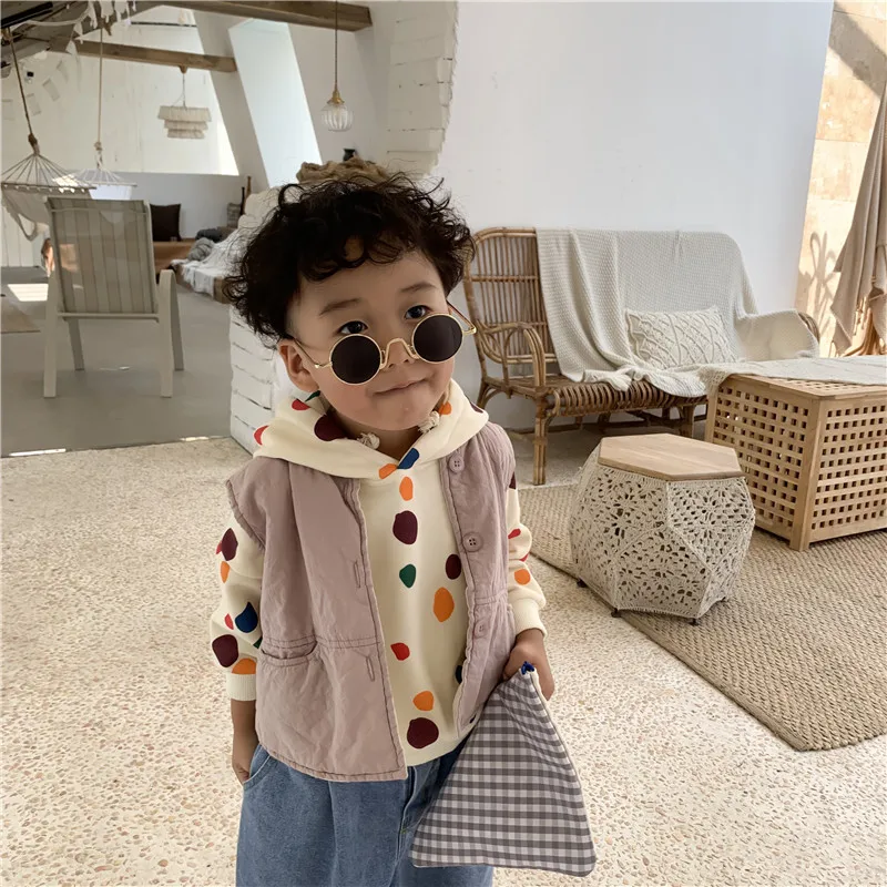 Korean style fashion boys solid color thin cotton waistcoat 1-6 years girls kids all-match Korean style 4 colors vests
Korean style fashion boys solid color thin cotton waistcoat 1-6 years girls kids all-match Korean style 4 colors vests