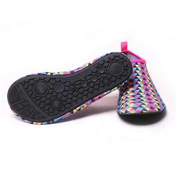1 Pair Non-slip Breathable Beach Upstream Shoes Water Sport Anti-skid Underwater Swimming Fins Diving Surfing Shoes
1 Pair Non-slip Breathable Beach Upstream Shoes Water Sport Anti-skid Underwater Swimming Fins Diving Surfing Shoes