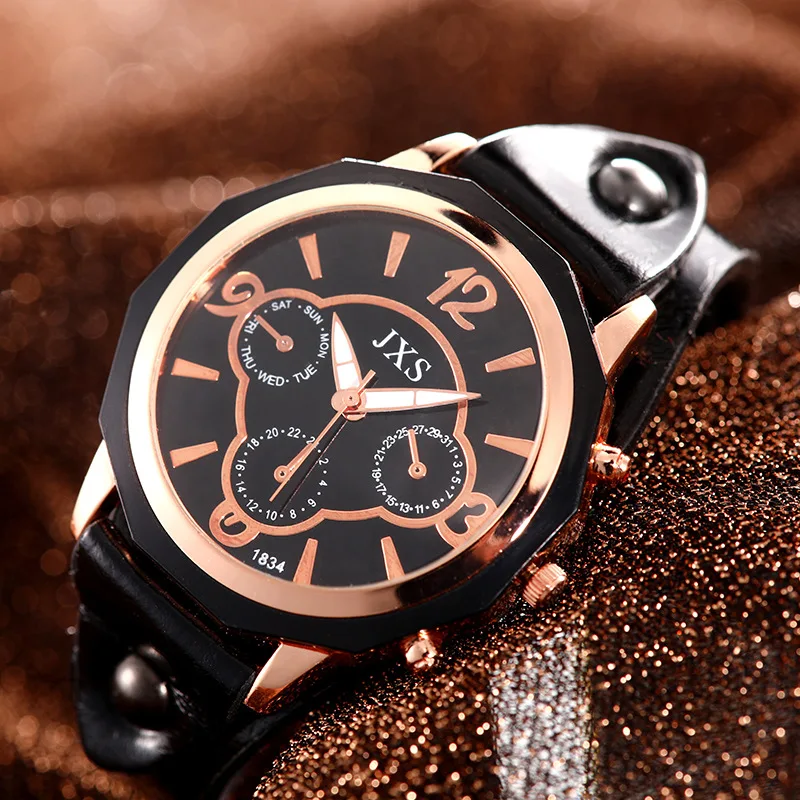 2019 new twelve-sided rivet belt watch Fashion yellow spectacles multi-element pattern three-eye quartz watch for men and women
2019 new twelve-sided rivet belt watch Fashion yellow spectacles multi-element pattern three-eye quartz watch for men and women